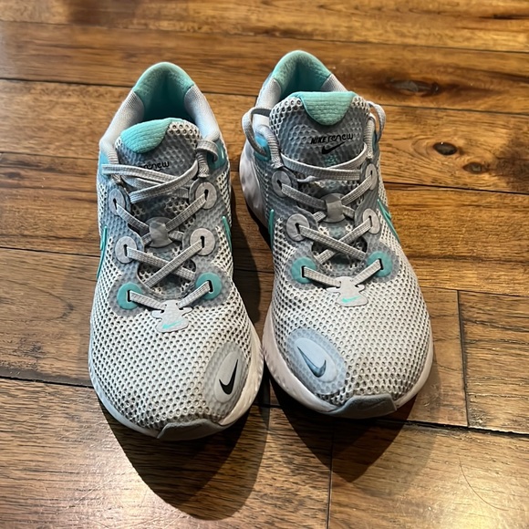 Nike Renew running shoes - Picture 2 of 5